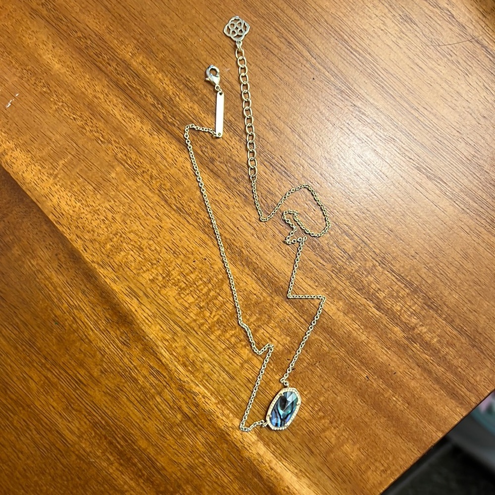 Blue marble Kendra Scott necklace